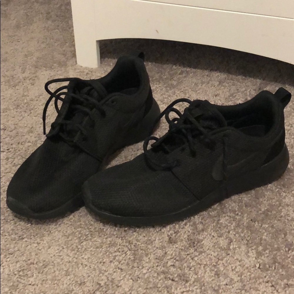 Women’s Nike Roshe One - Black